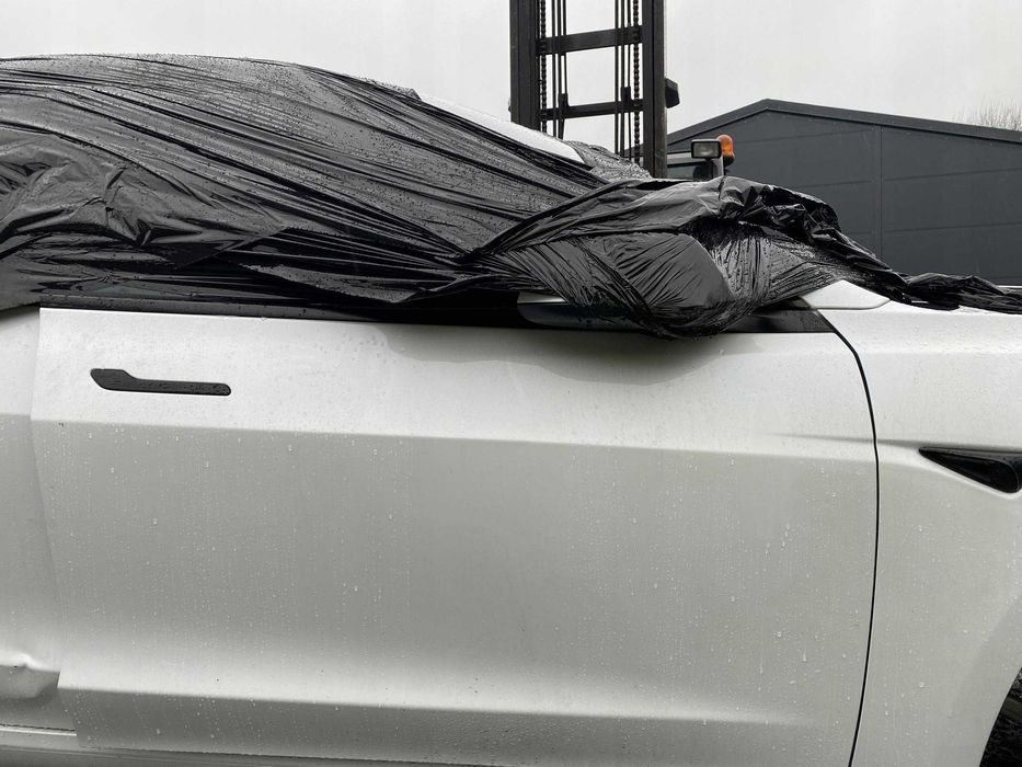 Tesla Model 3 Двері Передні - рестайл дорестайл