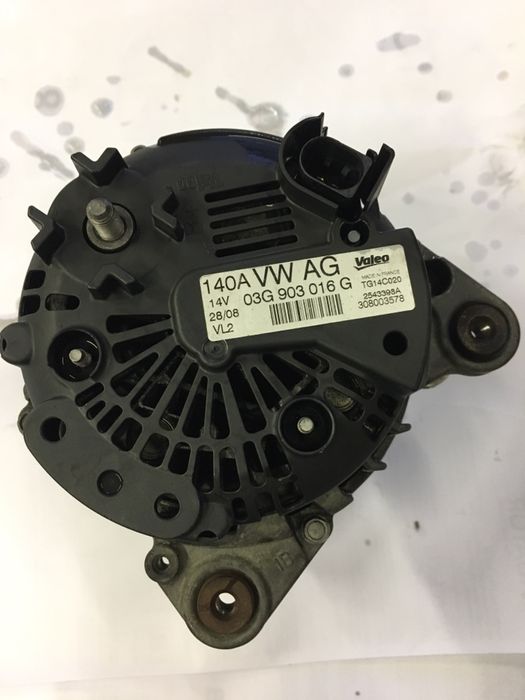 Audi A4  2013 Alternador