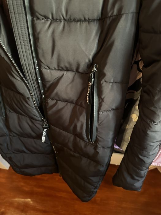 Пуховик нв дівчину