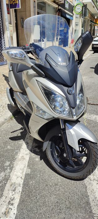 SYM GTS 125cc impecável!