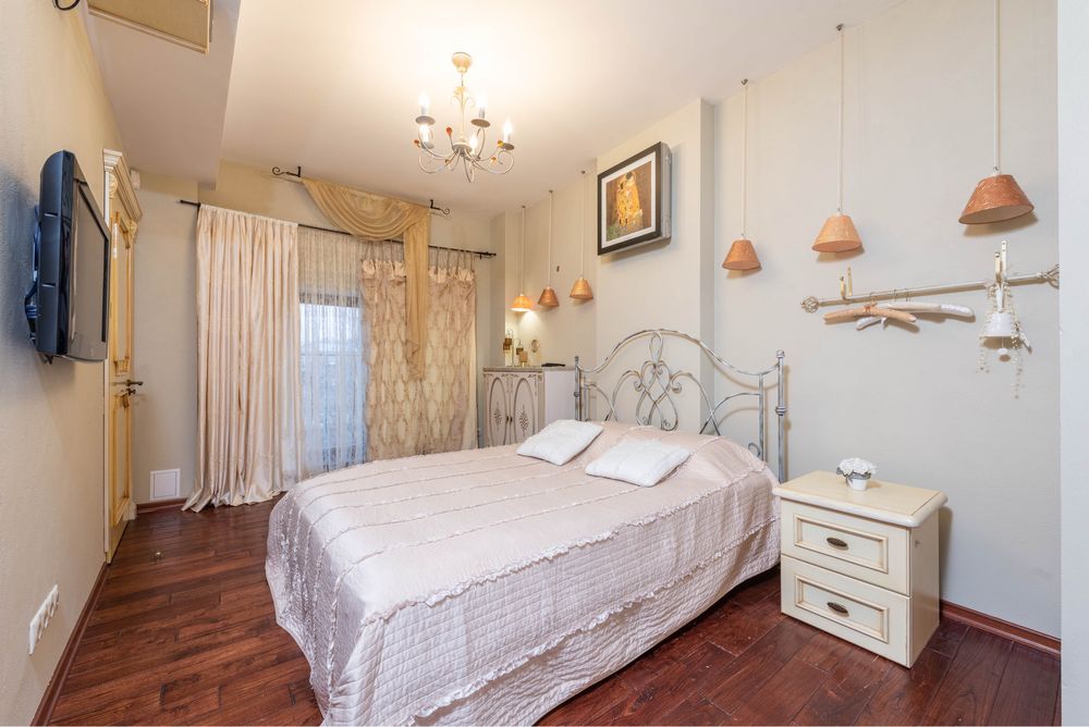 Продаж  пентхаус Антоновича 8  Київ парк Шевченко метро Льва Толстого