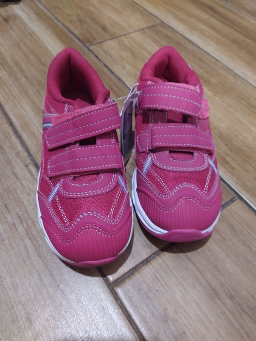 Новые  кроссовки