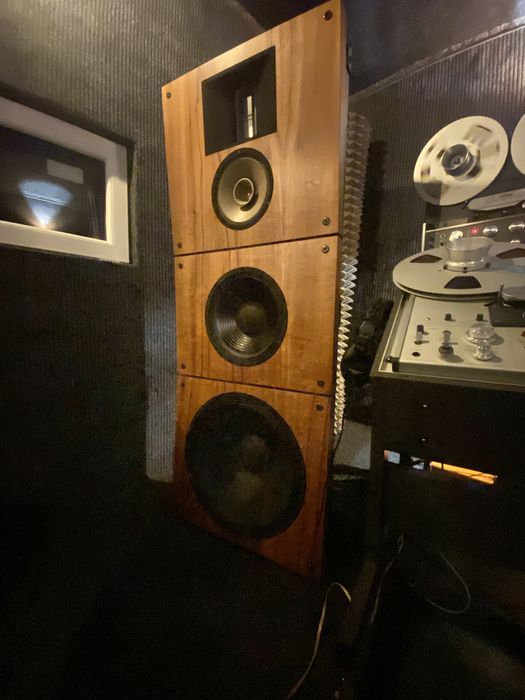 Kolumny open baffle High-End w czystej postaci, Unikat