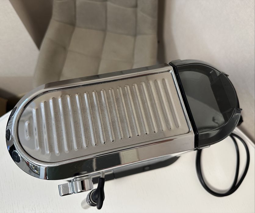 Кавоварка ріжкова Delonghi EC 685.W