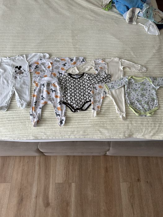 Набір дитячого одягу