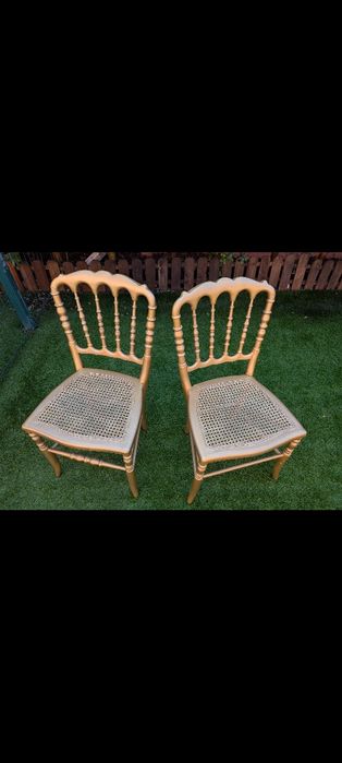 Vendo cadeiras antigas restauradas em bom estado