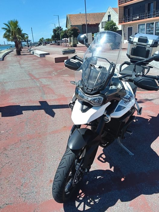 Triumph Tiger 900 GT