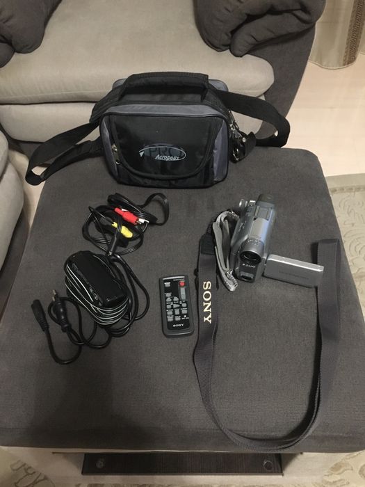 Продаю відео - камера Sony handycam DCR-HC19E: 6 000 грн. - Відеокамери ...
