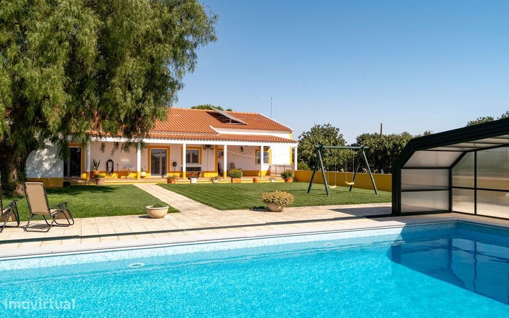 Discover the privilege of living in the heart of the Alentejo!