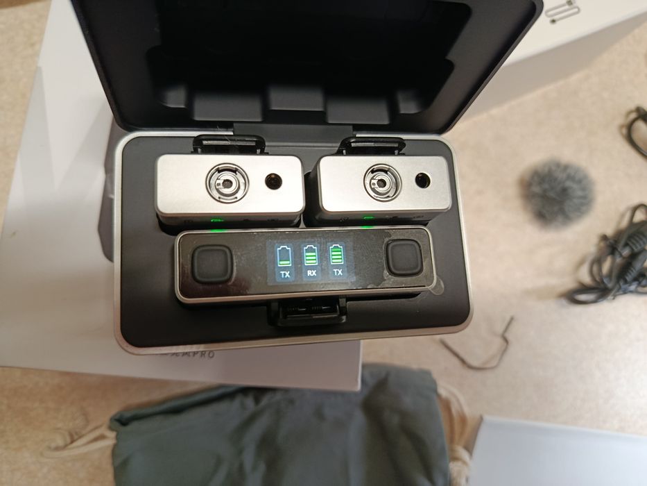 Бездротові мікрофони Ulanzi AM18 Pro. Петлічки мікрофони