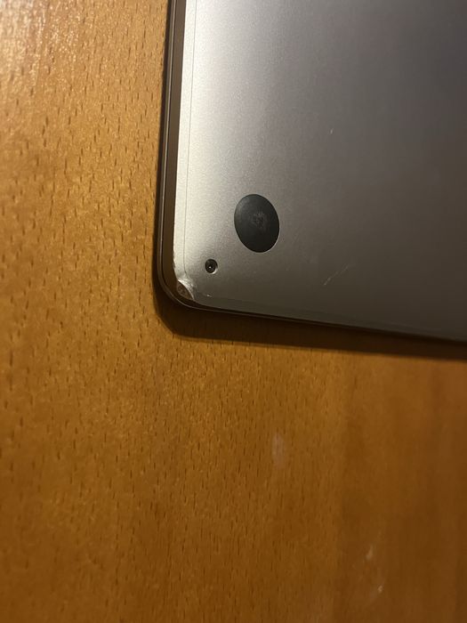 MacBook Pro 2017 13 cali 8/256 w razie dogadania za 850 odbir osobisty