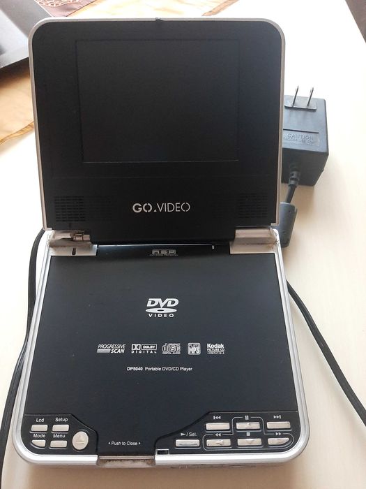 DVD/CD плеер с экраном