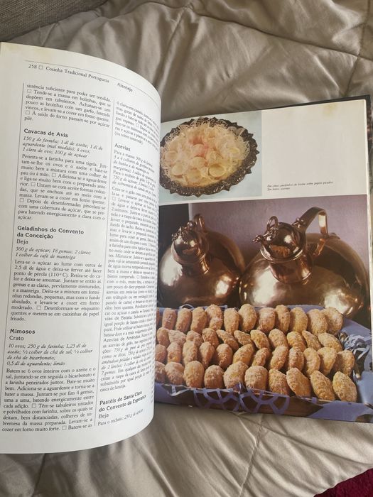 Cozinha Tradicional Portuguesa — Maria de Lourdes Modesto