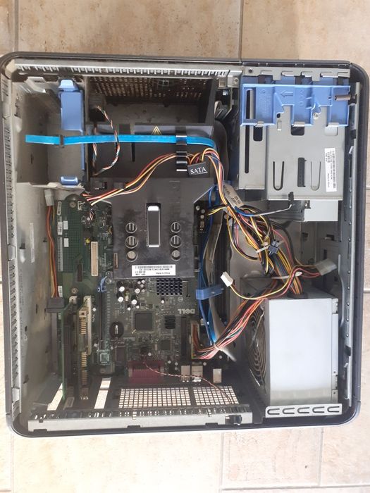 Computador ASUS a funcionar