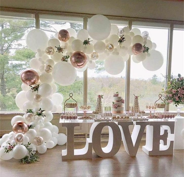 Великі букви LOVE