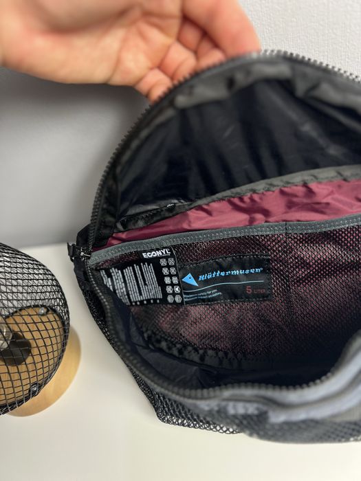 Чоловіча сумка-бананка Klattermusen Bag 5L