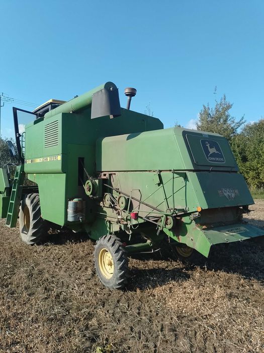 Комбайн Джон ДІР 1042