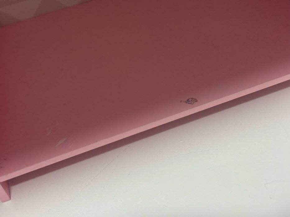 дитячий будиночок,з меблями(з дефектами)