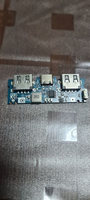 Зарядний пристрій micro\tipe-c USB 5B 18650