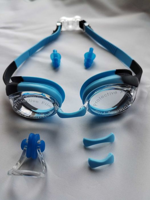Okulary pływackie dla dzieci 3-13 lat z pełnym zestawem akcesoriów