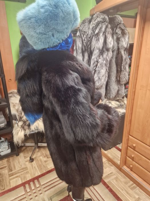 Piękne czarne futerko z lisa naturalnego!!!
