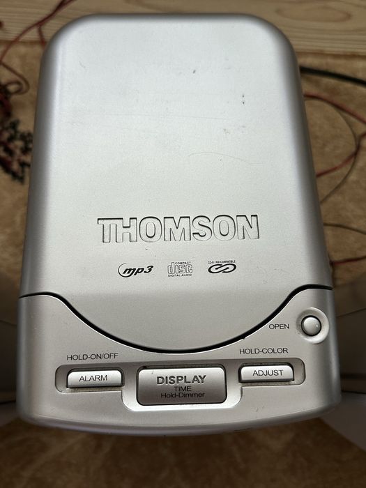 Thomson компактна аудіосистема CD FM AUX музичний центр колонки