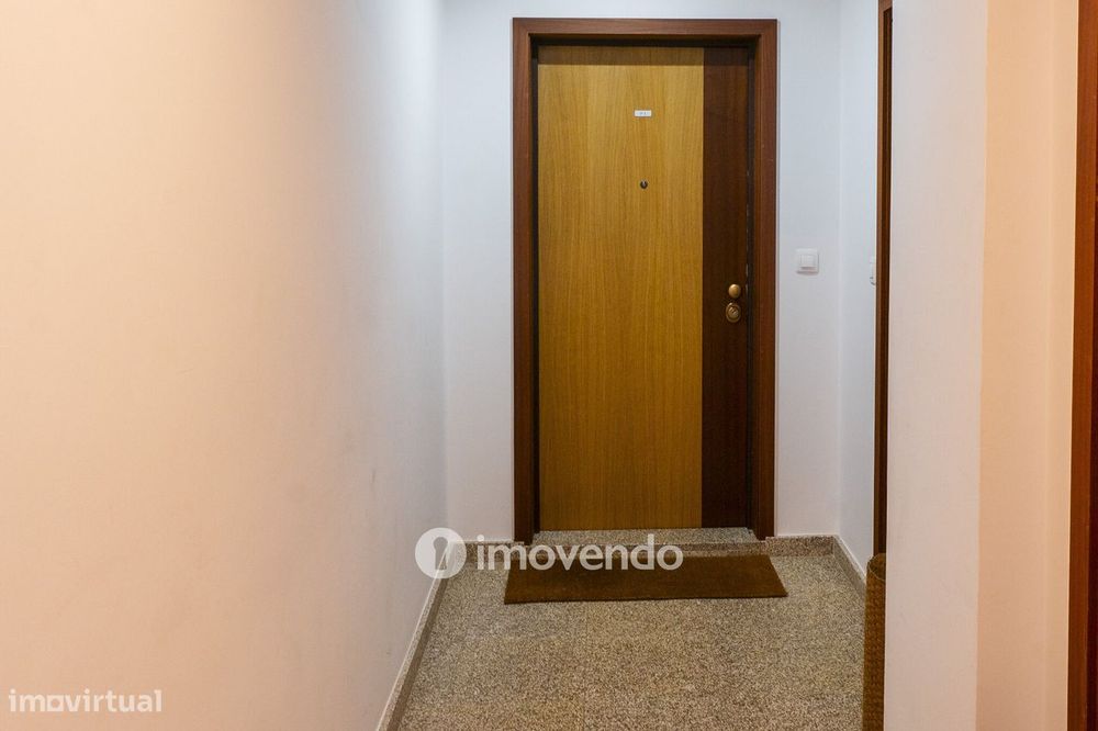 Apartamento T2 totalmente remodelado, no centro do Porto