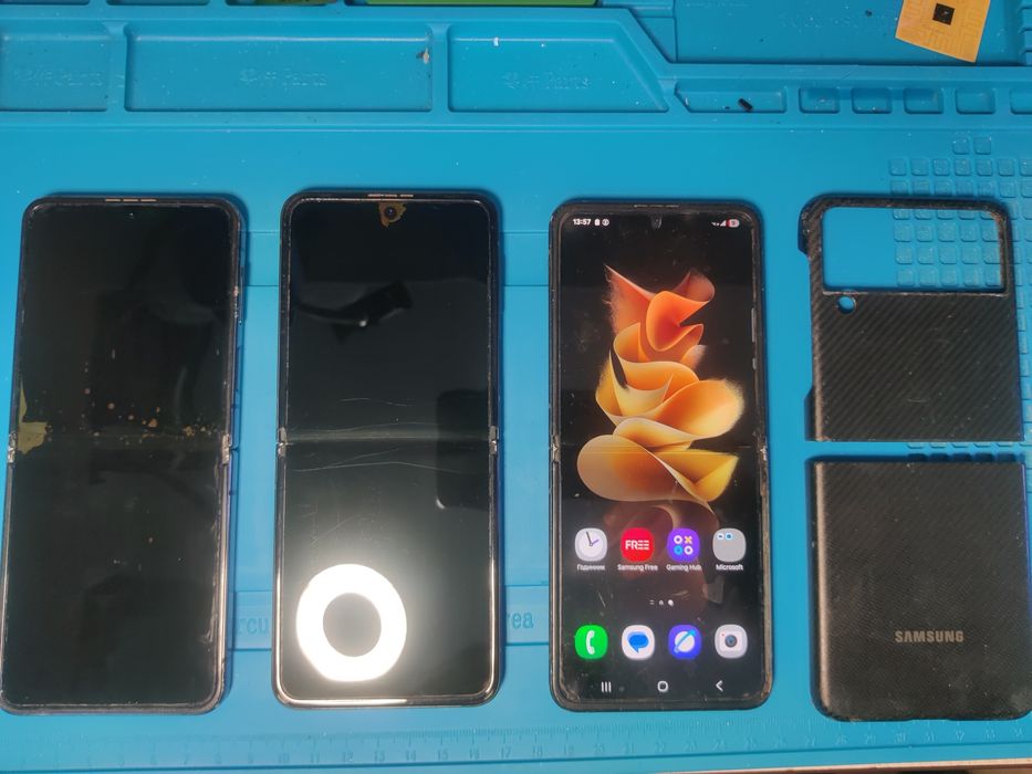 Samsung Galaxy Z Flip 3 / Flip 4 на запчастини або по запчатинах