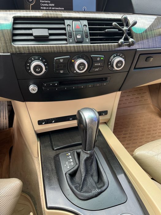 Продаю BMW E60 2003