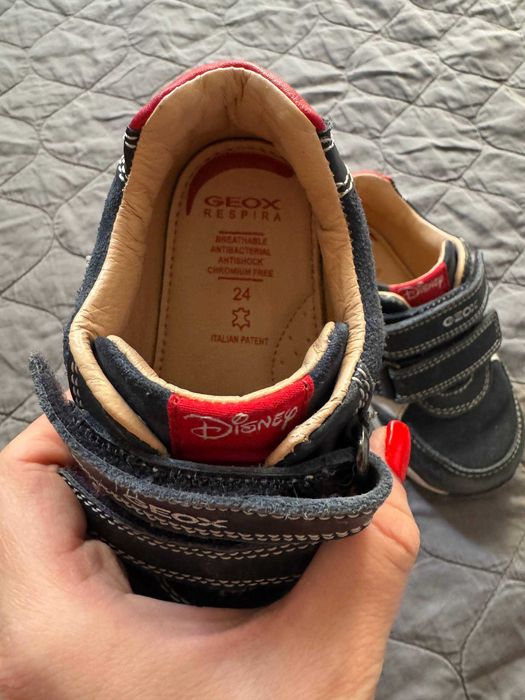 Дитячі кросівки Geox Disney 24 р. По устілці 14.5 см