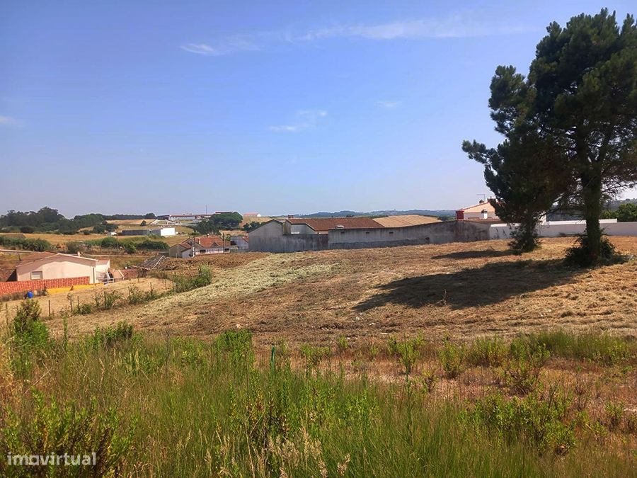 Terreno urbanizável, com vista excepcional, bom acesso, Miragaia — Miragaia E Marteleira, Lisboa
