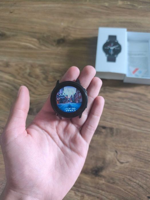 Smartwatch zegarek E637