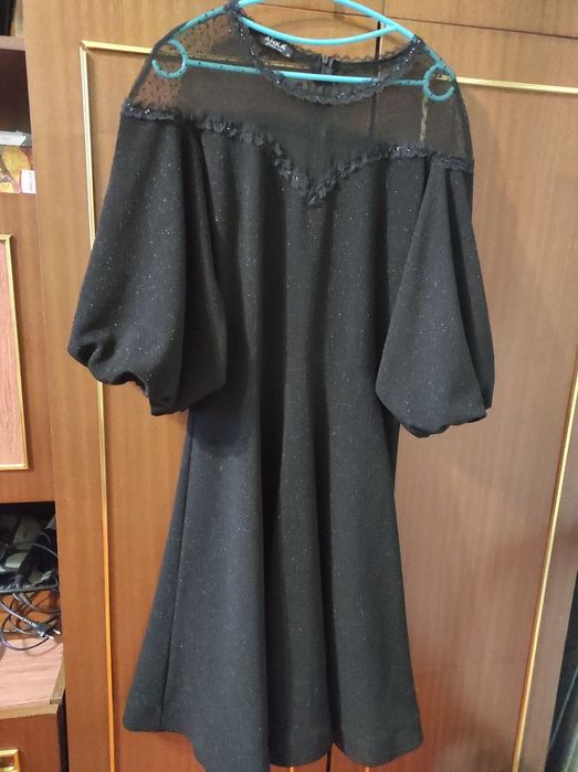 Вечірне жіноче плаття