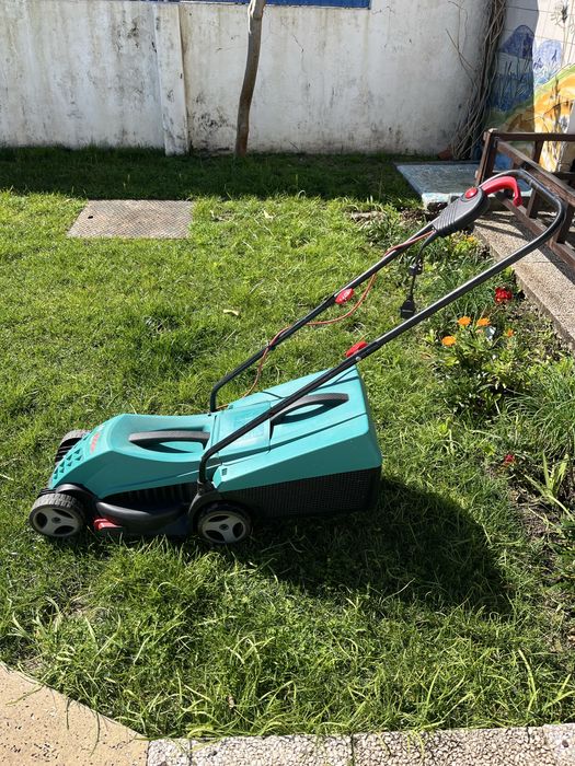 Corta relva electrico