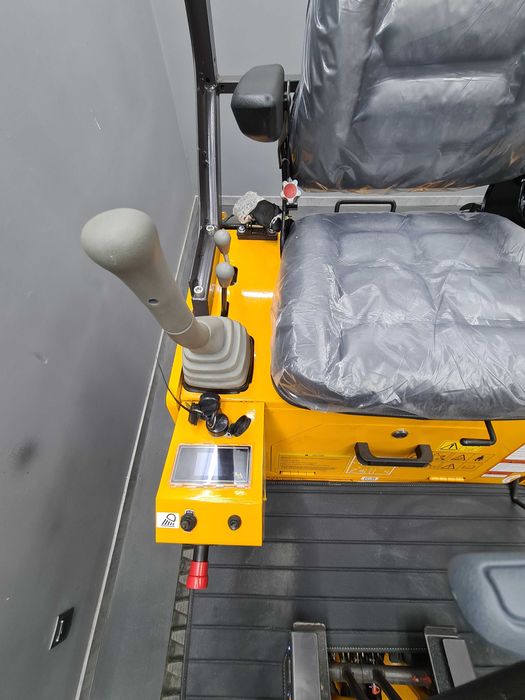 Mini Koparka Berger Kraus BK1500JS Joystick  osprzęt 1400kg KUBOTA