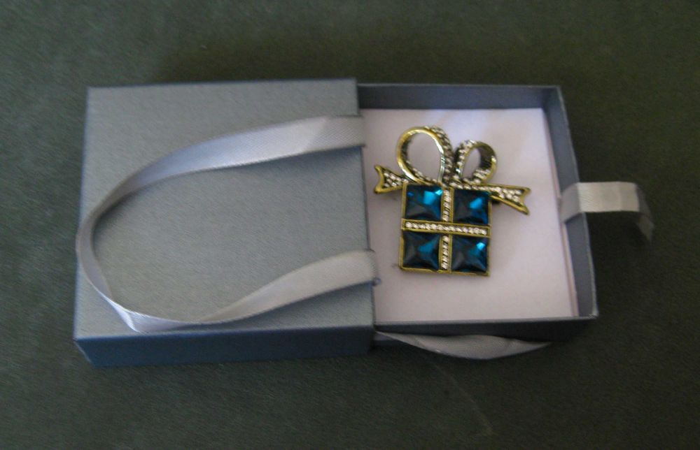 Alfinete / Broche / Pregadeira Presente Pedras Azuis NOVO