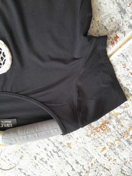 Simple tshirt czarny 40 bluzka