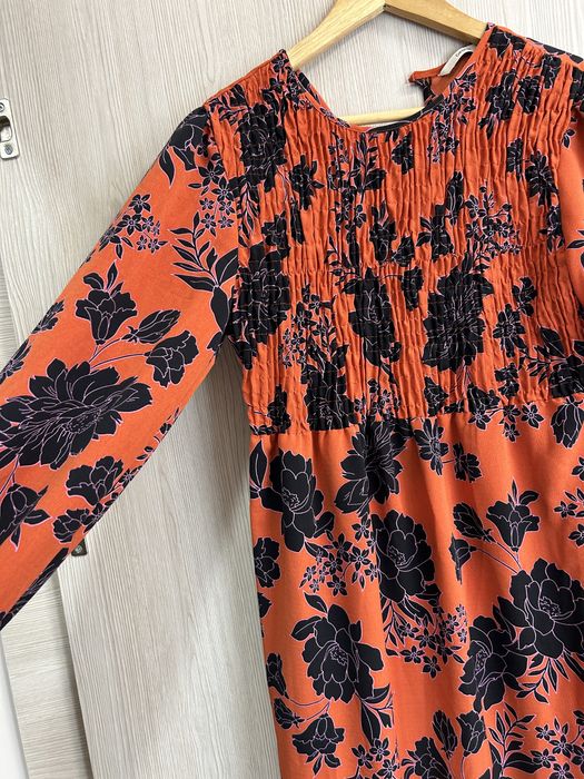 Сукня жіноча довга