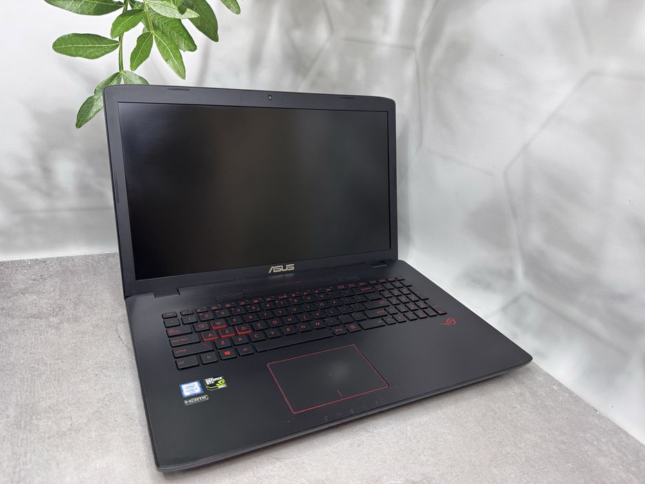 Asus GL752V / i7-6700HQ / GTX 960M 2GB / 8GB / 256GB SSD / 17.3" FHD