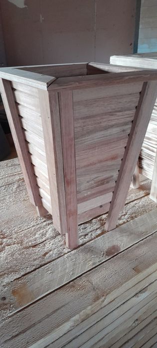 Donice ogrodowe drewniane