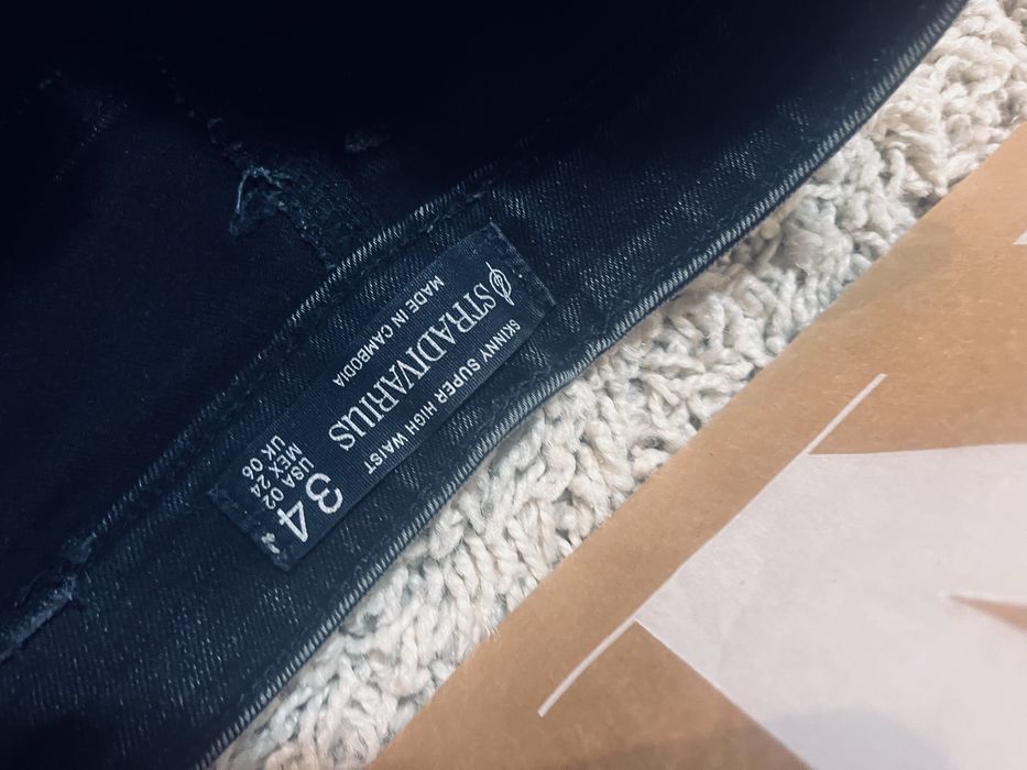 Jesnsy damskie rurki rizm xs stradivarius