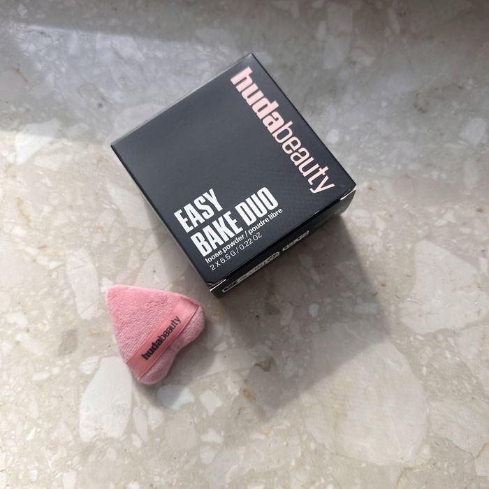 Puder huda beauty easy bake