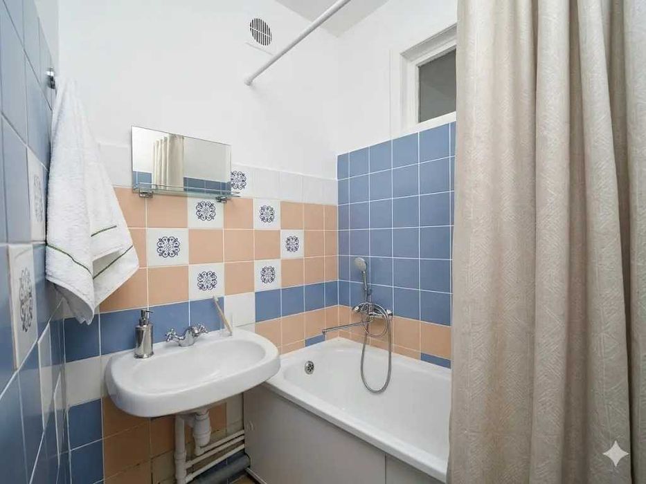 Продаж 3 кімнатної квартири 51 м2 поверх 3/5 Панельний. Хрущовка р-н Алмазний № 21381