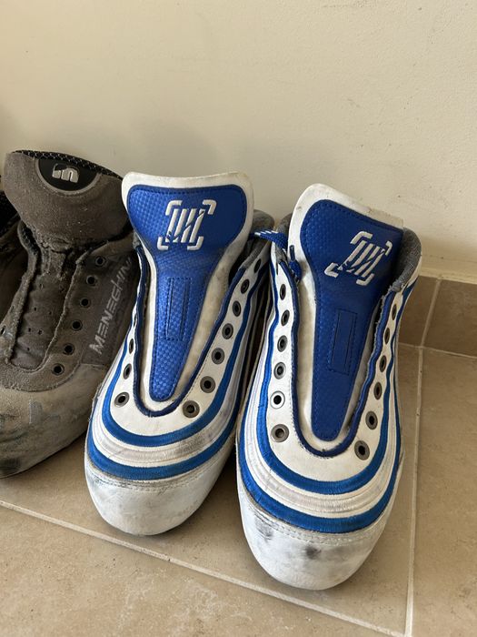 Botas de hóquei em parins