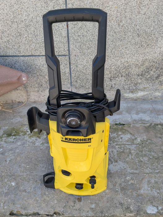 Kärcher K4 Lavadora Alta Pressão 1800W com acessórios