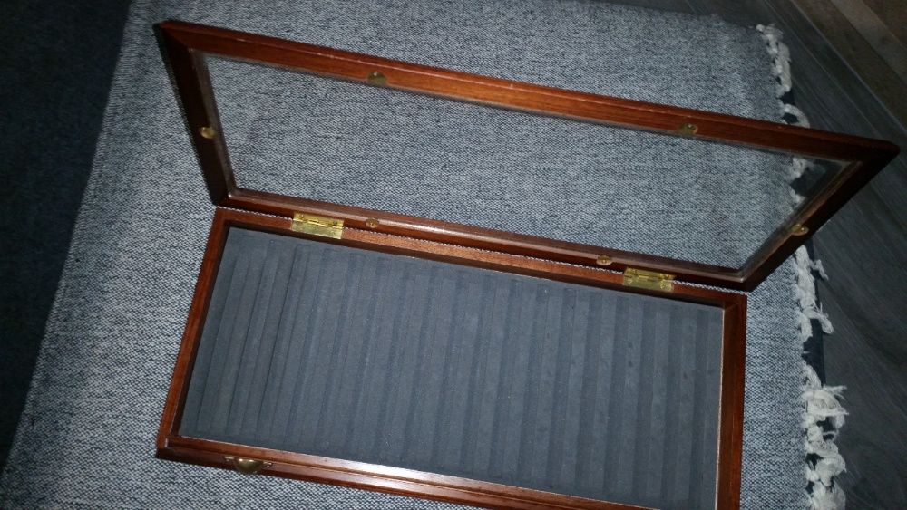 Baixamos o preço Caixa para 18 Esferográficas madeira exótica SÓ esta