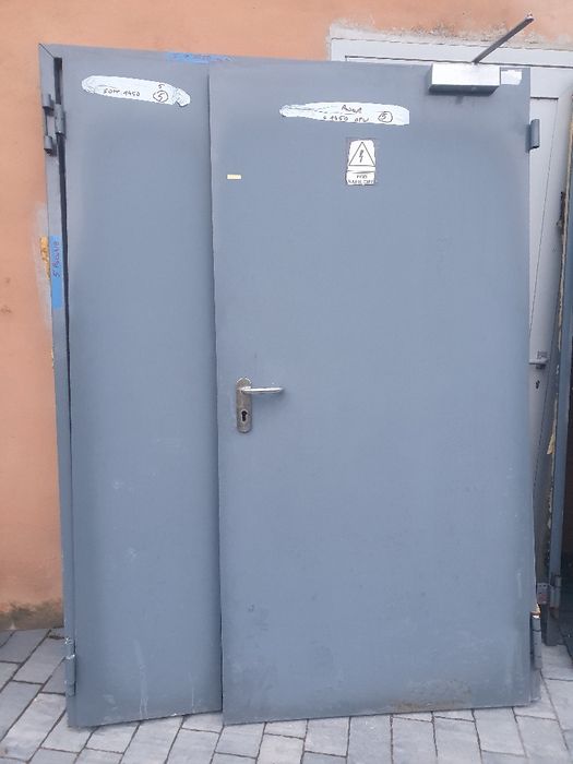 Drzwi stalowe jednoskrzydłowe i dwuskrzydłowe