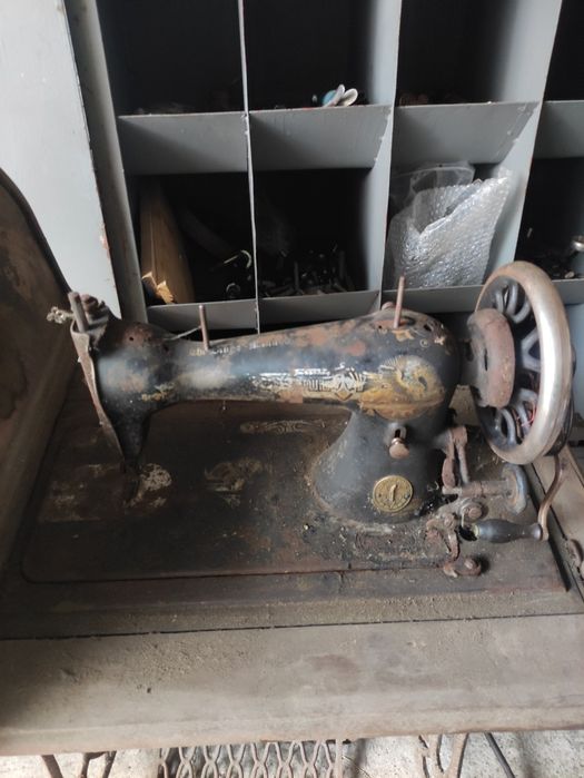 Stara maszyna do szycia Singer