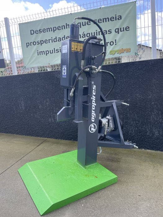 Rachador de lenha 18 ton.