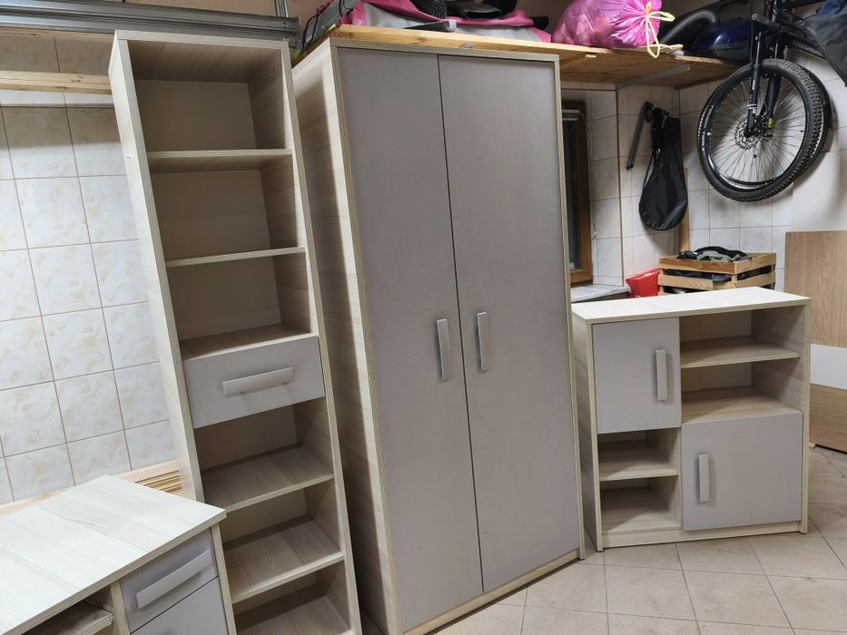Zestaw mebli młodzieżowych meble do pokoju dziecka szafa biurko komoda